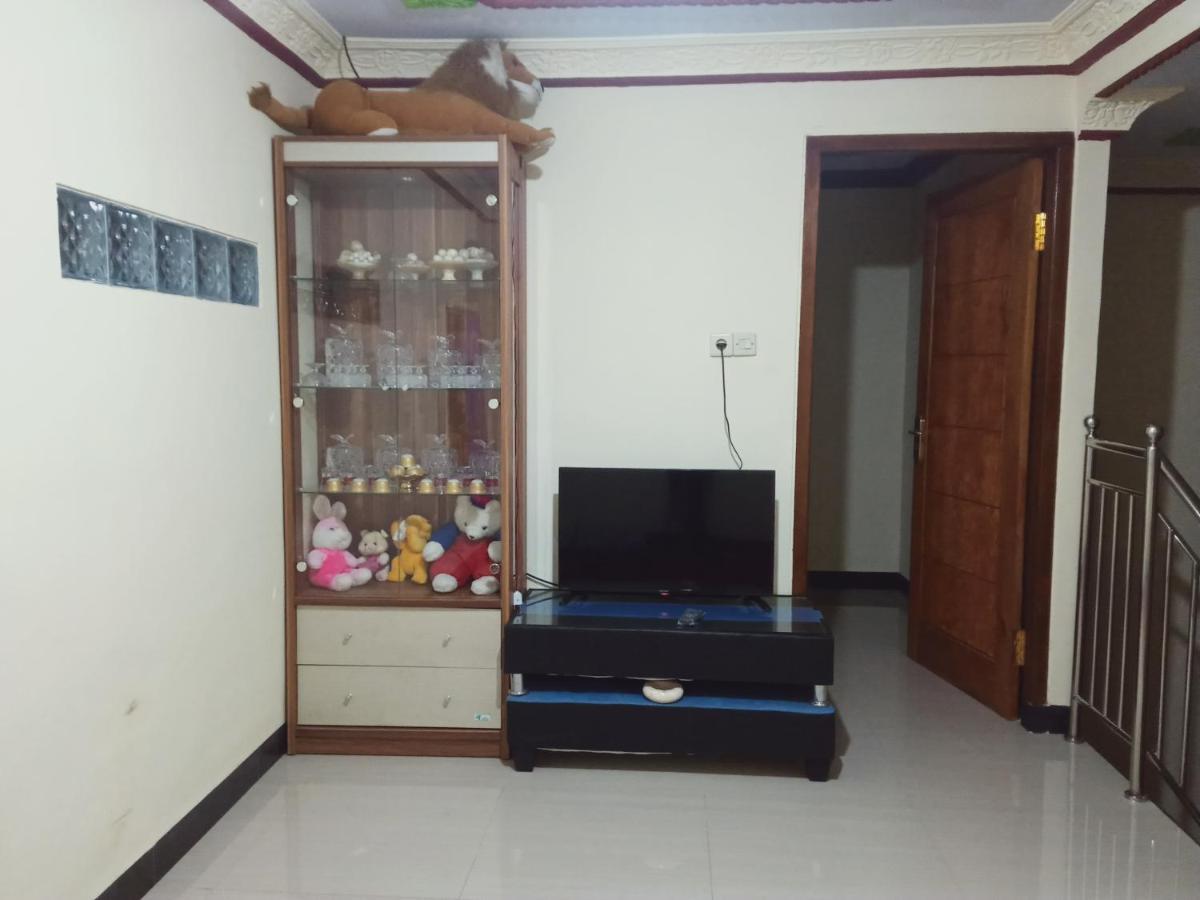 Widodaren Homestay Probolinggo Bagian luar foto